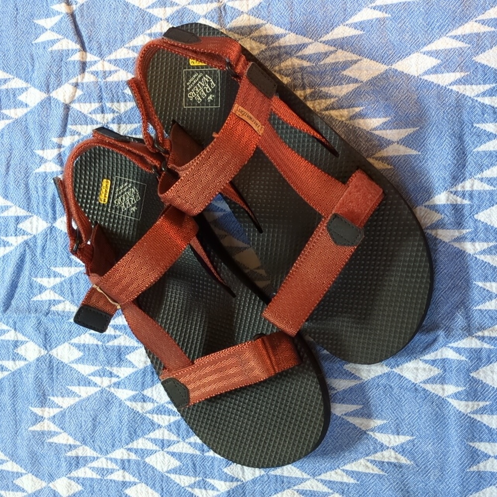 Freewaters Mens River Sandals size 10